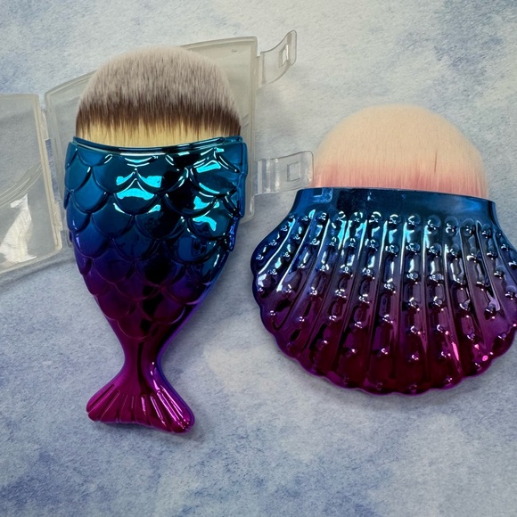 NEW Contour, foundation , blending mermaid 2pc. make up brush set. PRICE FIRM - Picture 15 of 15